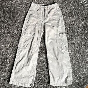 Wide-leg cargo jeans from theUL brand ‘Next” size 2R